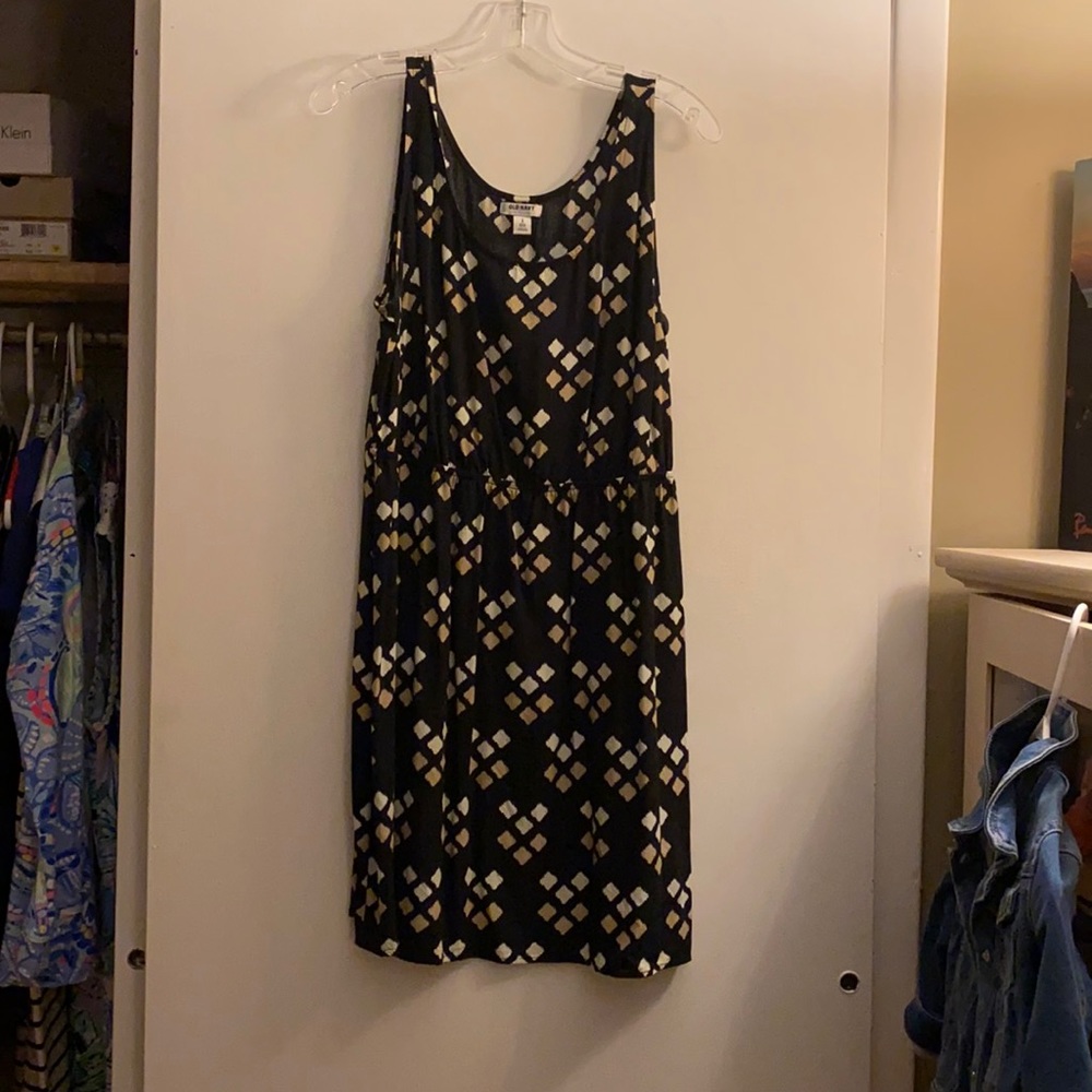 Black pattern shift tank dress